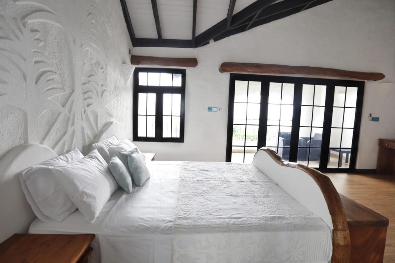 The Salty Palms Apartment Beau Vallon  Exterior photo