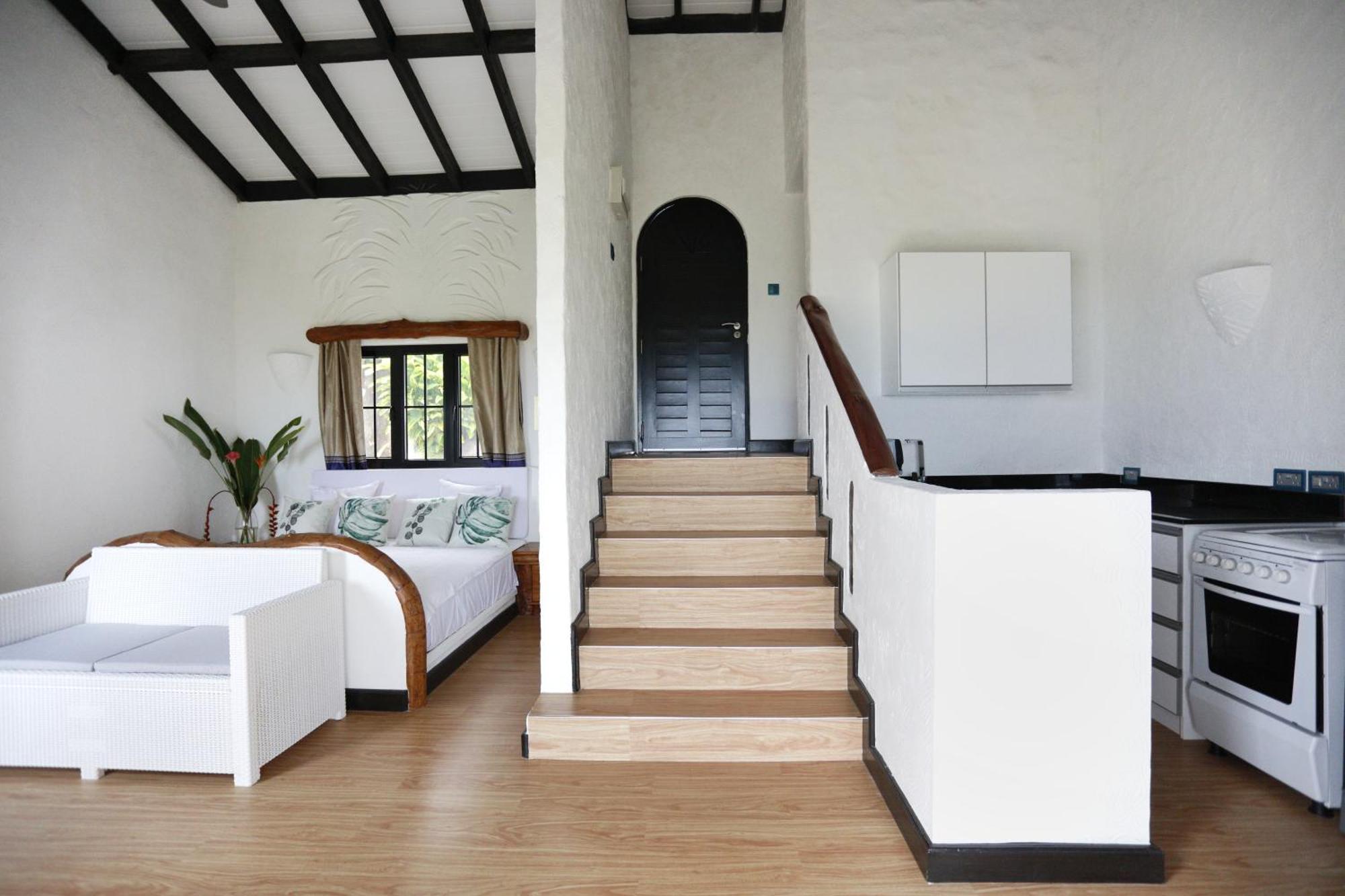 The Salty Palms Apartment Beau Vallon  Exterior photo